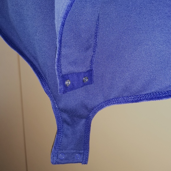 GAP Mockneck Velour Bodysuit - (XL Tall) - Picture 6 of 11